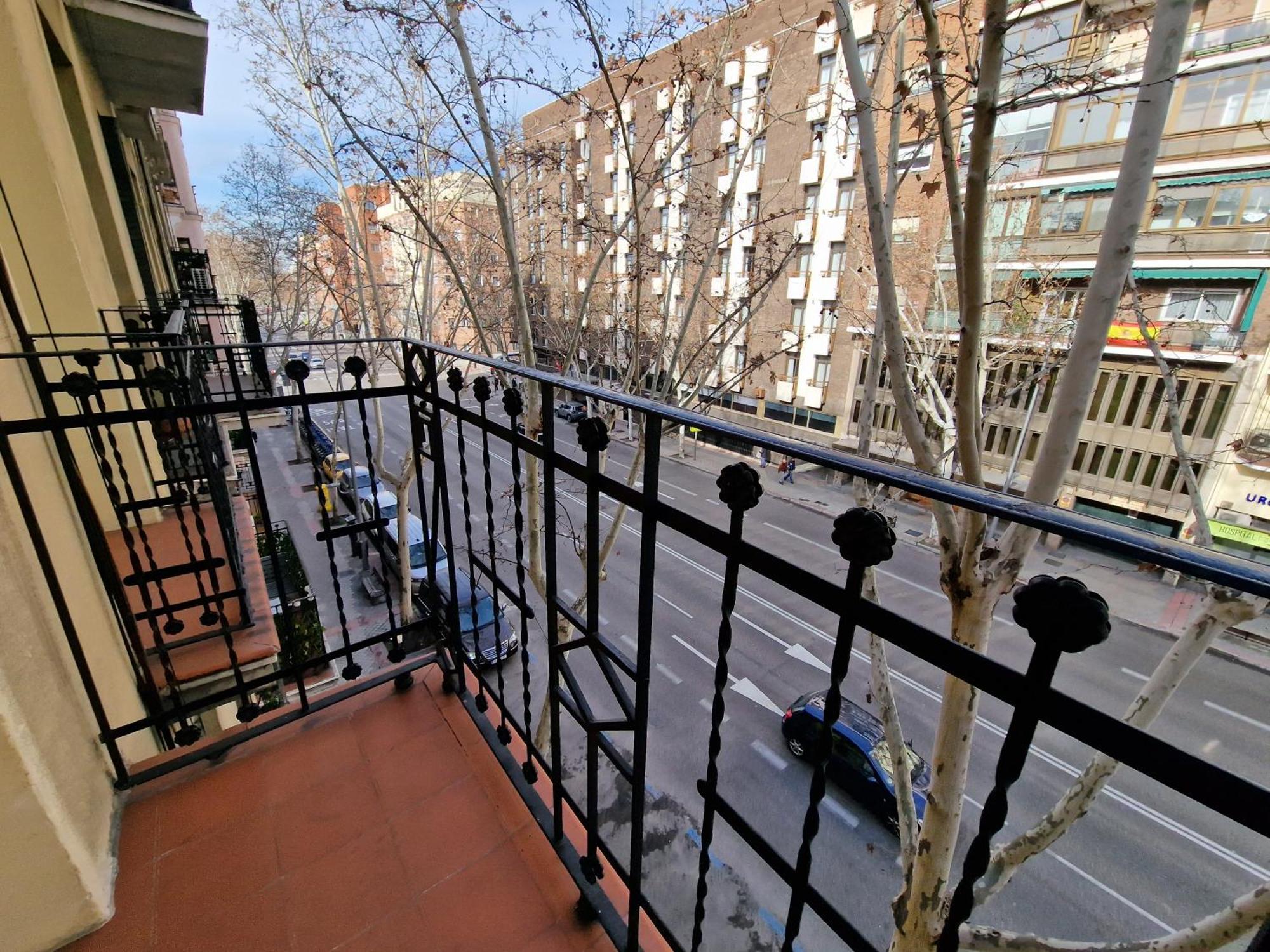 Reina Cristina, 3 Dormitorios Individuales En Atocha-Retiro Madrid Extérieur photo